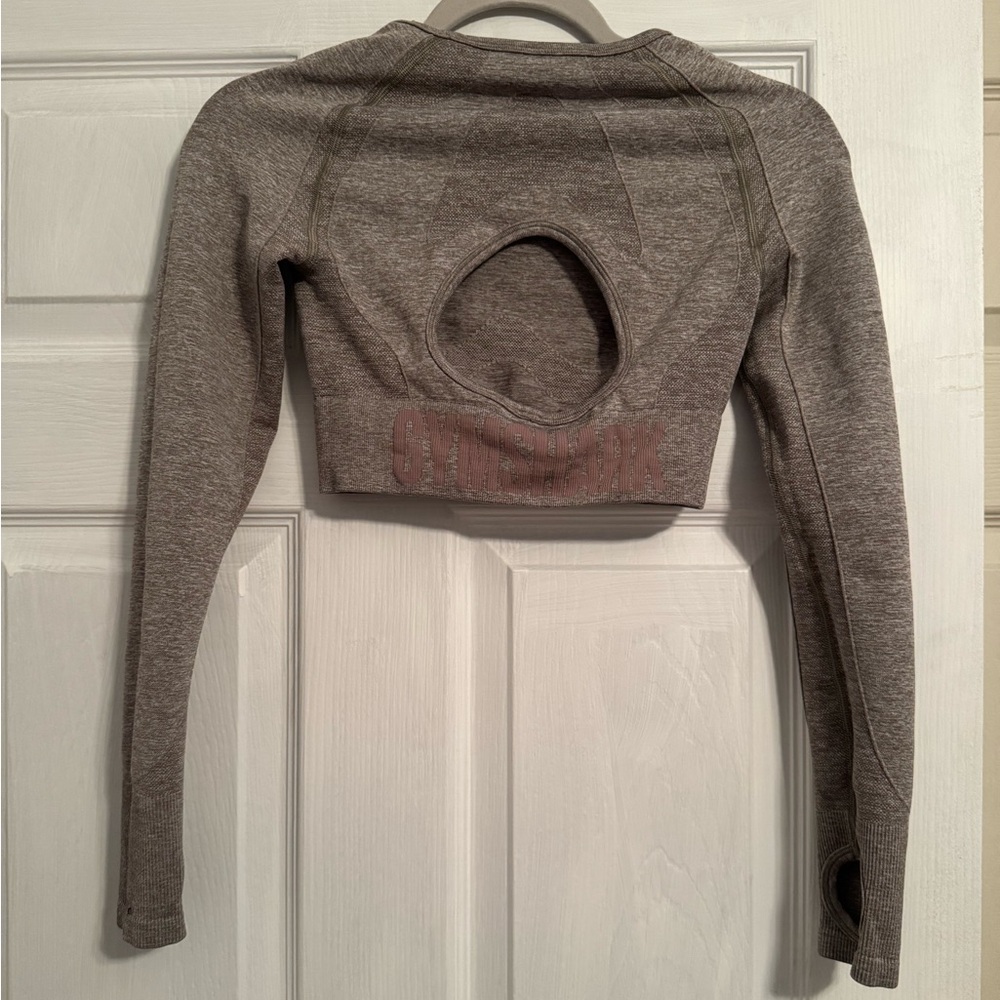 Gym shark long sleeve crop